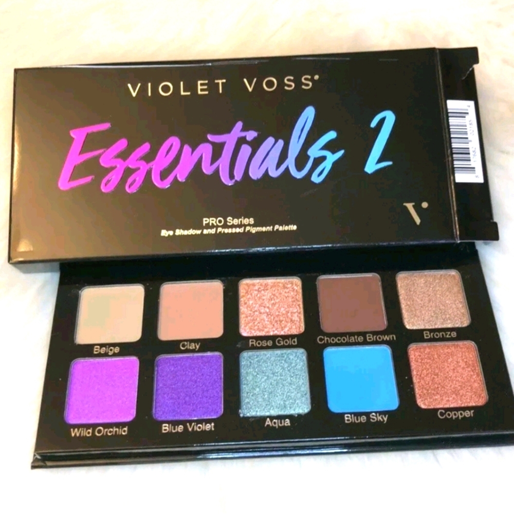 Violet Voss Essentials 2 eyeshadow pallette